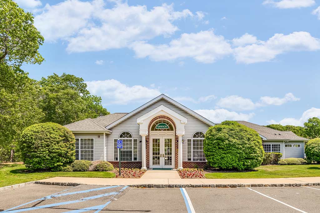 Riverhead Landing Senior Apartments